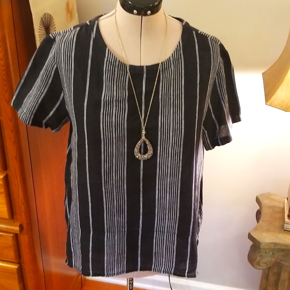 LORD & TAYLOR Black & Gray Linen Tunic Top Size L.